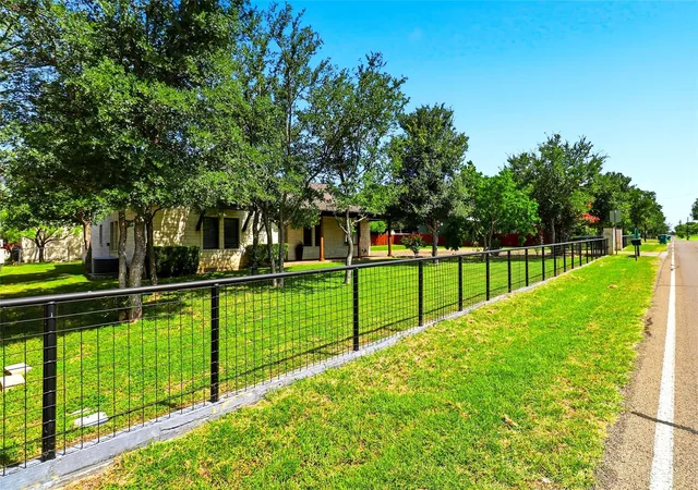 Photo 1 of Single family home for sale at 1303 Prairie Crk Rd, Granite Shoals, TX 78654 | MLS# 6164710 | Listing updated on 2026-08-29