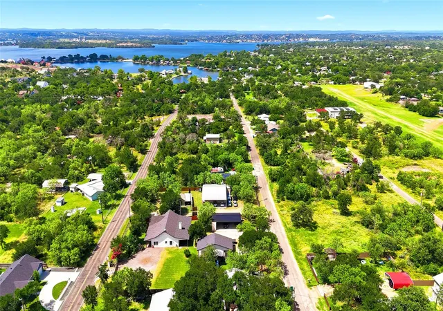Photo 3 of Single family home for sale at 1303 Prairie Crk Rd, Granite Shoals, TX 78654 | MLS# 6164710 | Listing updated on 2026-08-29