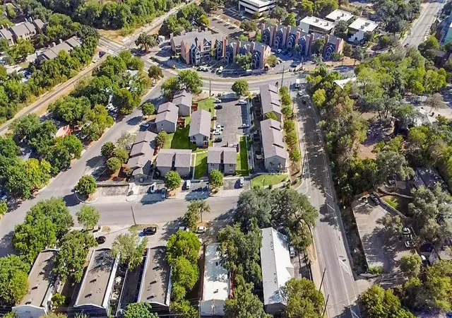 2nd image of 3819 Southway Dr, Austin, TX 78704