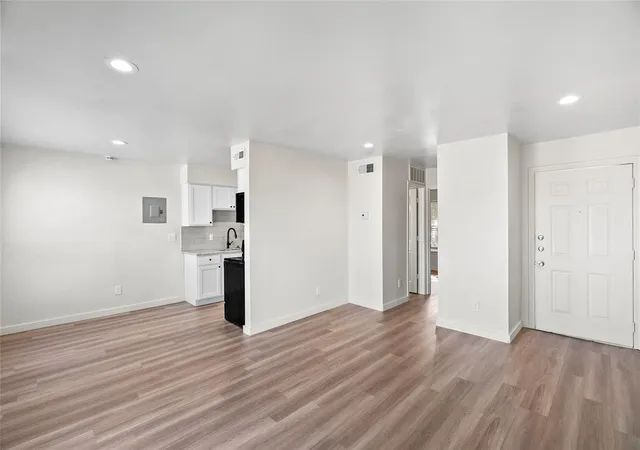 2nd image of 3819 Southway Dr #211, Austin, TX 78704 | MLS# 4060436