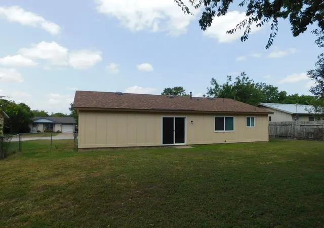 Photo 3 of Single family home for sale at 1902 Aberdeen Dr, Round Rock, TX 78664 | MLS# 9991608 | Listing updated on 2026-10-06