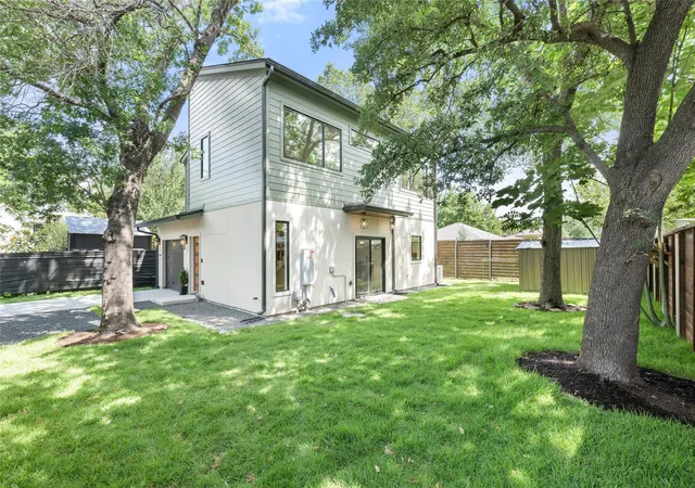 24th image of 1404 Justin Ln #2, Austin, TX 78757 | MLS# 3142553