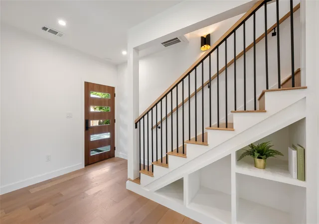 4th image of 1404 Justin Ln #2, Austin, TX 78757 | MLS# 3142553