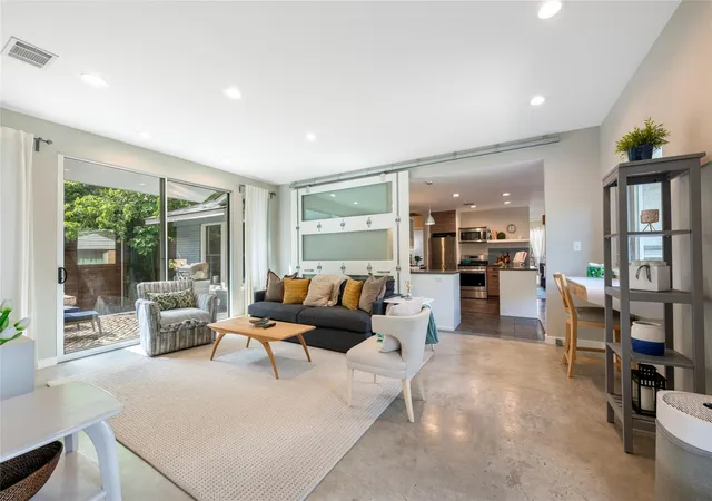 1st image of 1404 Justin Ln #1, Austin, TX 78757 | MLS# 1948685