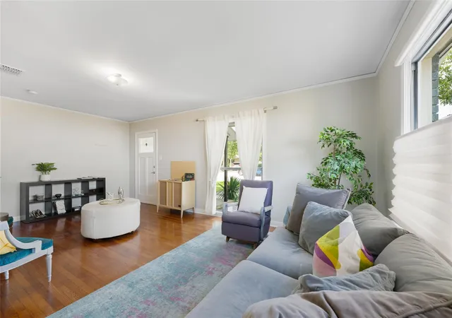 4th image of 1404 Justin Ln #1, Austin, TX 78757 | MLS# 1948685