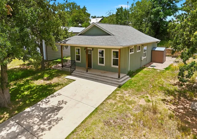 Single family home for sale at 1626 Cree Trl, Kingsland, TX 78639 | MLS# 9276664