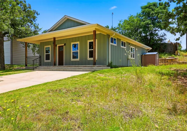 Photo 3 of Single family home for sale at 1626 Cree Trl, Kingsland, TX 78639 | MLS# 9276664 | Listing updated on 2026-10-09