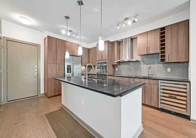 4th image of 3600 S Lamar Blvd #213, Austin, TX 78704 | MLS# 9312744