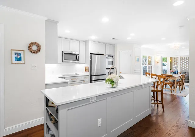 Photo 3 of Single family home for sale at 9442 Spring Holw Dr, Austin, TX 78750 | MLS# 9040347 | Listing updated on 2026-09-17