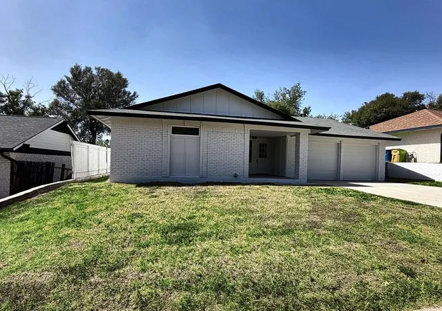 Photo 2 of Single family home for sale at 4806 Carsonhill Dr, Austin, TX 78723 | MLS# 2297484 | Listing updated on 2026-09-19