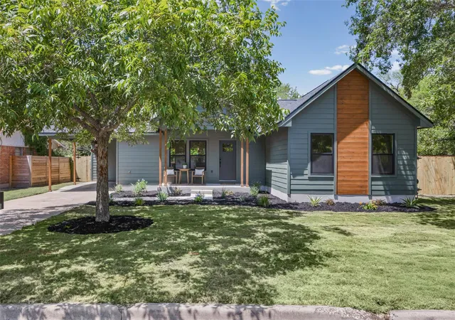 1st image of 705 Campbell St, Lockhart, TX 78644 | MLS# 9467361