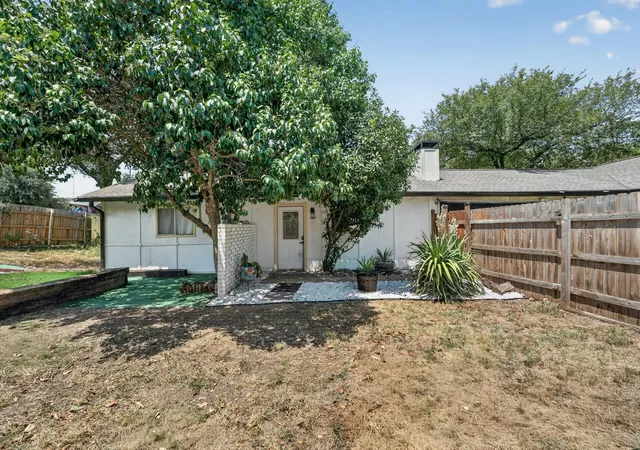 Photo 1 of Multi family home for sale at 1628 Royal Hill Dr, Austin, TX 78741 | MLS# 7059620 | Listing updated on 2026-10-01