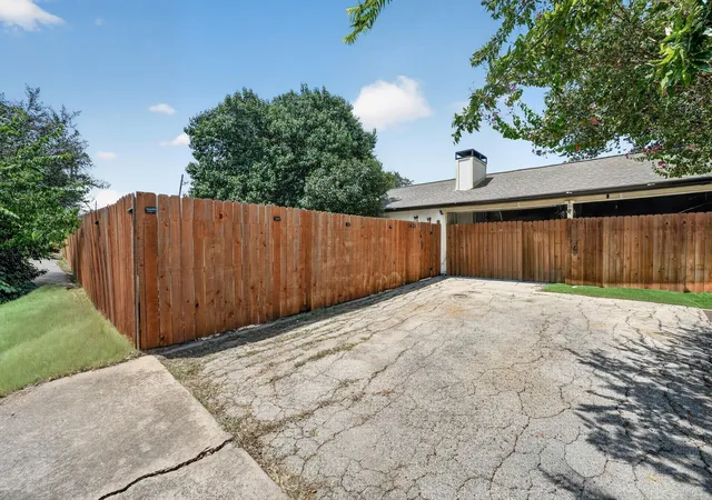 Photo 2 of Multi family home for sale at 1628 Royal Hill Dr, Austin, TX 78741 | MLS# 7059620 | Listing updated on 2026-08-30