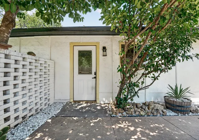 Photo 2 of House for sale at 1628 Royal Hill Dr, Austin, TX 78741 | MLS# 7059620 | Listing updated on 2026-08-30