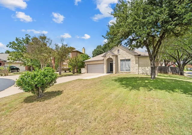 2nd image of 1600 Viki Lynn Ct, Pflugerville, TX 78660 | MLS# 8089173
