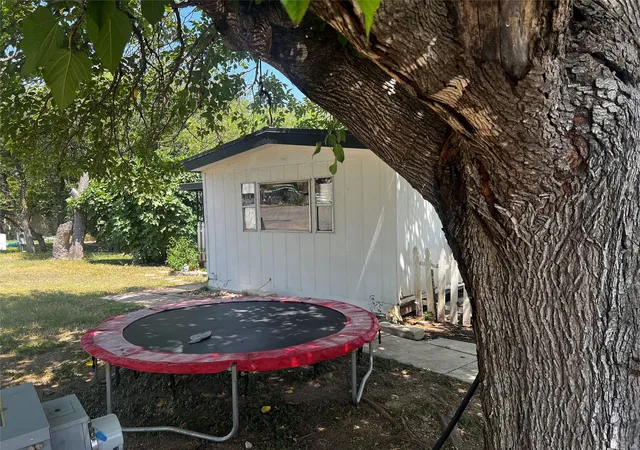 2nd image of 7107 Cowpoke Trl, Lago Vista, TX 78645 | MLS# 4418480