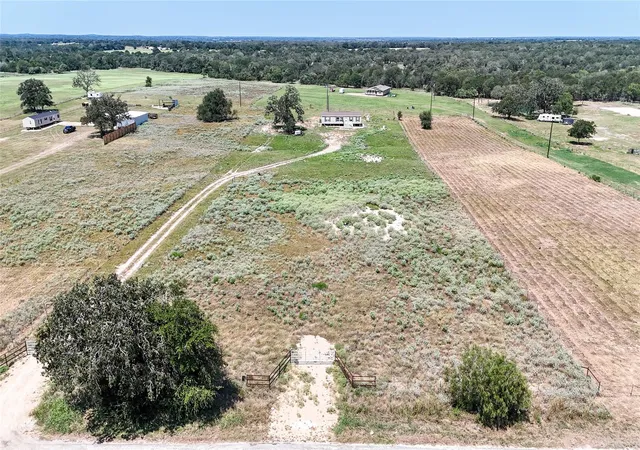 4th image of 8200 Old Colony Line Rd, Dale, TX 78616 | MLS# 9629042