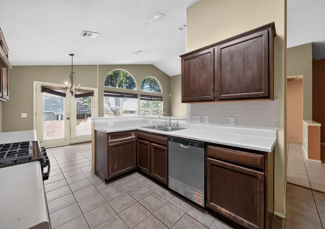 Photo 4 of Single family home for sale at 16803 Dorman Dr, Round Rock, TX 78681 | MLS# 2804367 | Listing updated on 2026-10-02