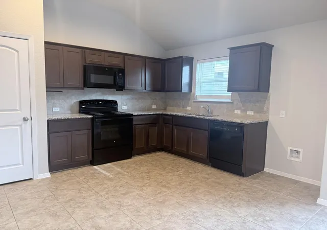3rd image of 123 Saranac Dr, Elgin, TX 78621 | MLS# 5423569
