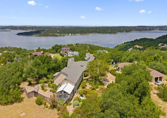 5th image of 4005 Paloma Cir, Austin, TX 78734 | MLS# 9902383
