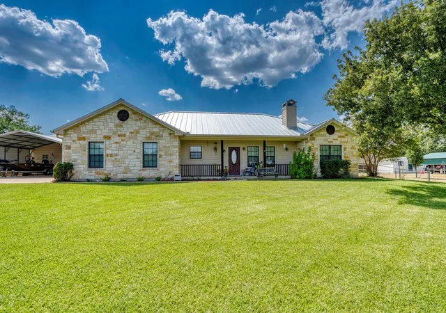 1st image of 809 Skyline Dr, Kingsland, TX 78639 | MLS# 4341496