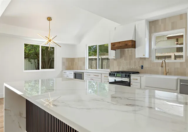 1st image of 1111 Spearson Ln, Austin, TX 78745 | MLS# 5424477