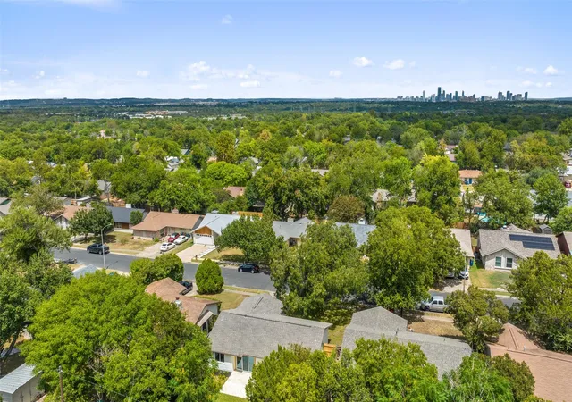 40th image of 1111 Spearson Ln, Austin, TX 78745 | MLS# 5424477