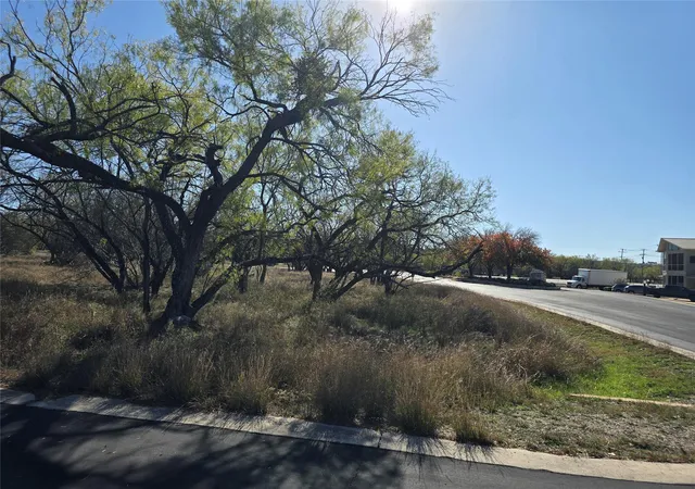 12th image of 101 Springfield Dr, Horseshoe Bay, TX 78657 | MLS# 6094195