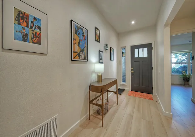 Photo 2 of Single family home for sale at 8406 Los Ranchos Dr, Austin, TX 78749 | MLS# 4015500 | Listing updated on 2026-10-24
