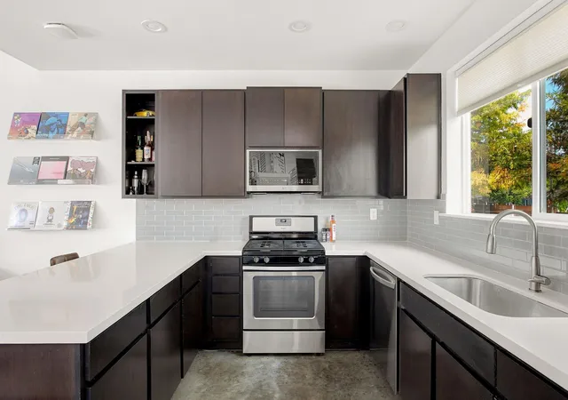 Photo 2 of Single family home for sale at 301 W Stassney Ln #5, Austin, TX 78745 | MLS# 6279420 | Listing updated on 2026-10-05
