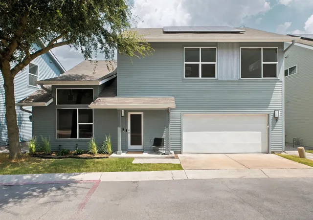 Photo 3 of Single family home for sale at 301 W Stassney Ln #5, Austin, TX 78745 | MLS# 6279420 | Listing updated on 2026-10-05