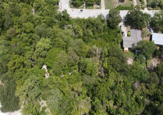 3rd image of 2502 Douglas St, Austin, TX 78741 | MLS# 7888019