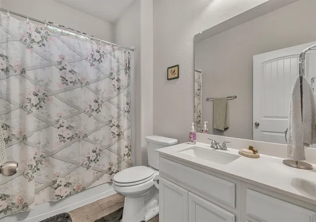 image of 711 Rolling Oak Dr, Round Rock, TX 78664