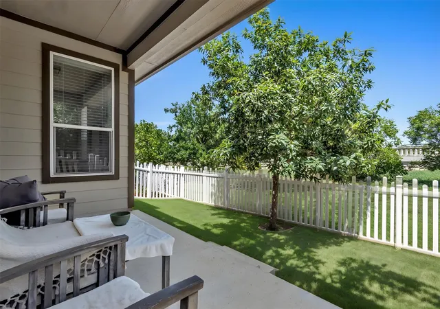 image of 711 Rolling Oak Dr, Round Rock, TX 78664