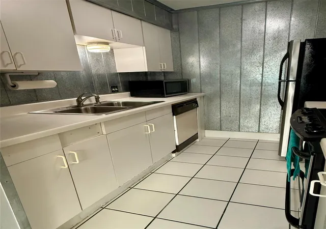Photo 3 of Condo for sale at 500 E Riverside Dr #149, Austin, TX 78704 | MLS# 5559076 | Listing updated on 2026-09-30