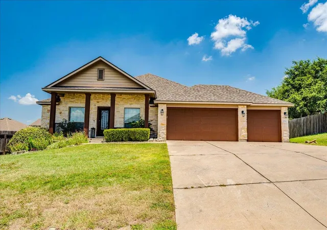 Photo 1 of Single family home for sale at 17912 Linkhill Dr, Dripping Springs, TX 78620 | MLS# 3648305 | Listing updated on 2026-08-23