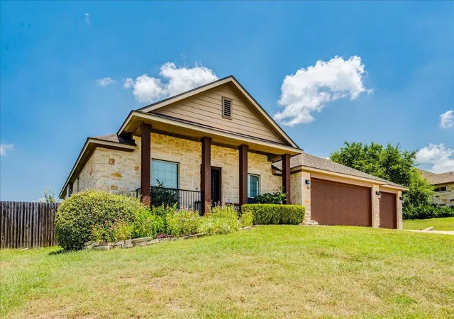 Photo 2 of Single family home for sale at 17912 Linkhill Dr, Dripping Springs, TX 78620 | MLS# 3648305 | Listing updated on 2026-08-23