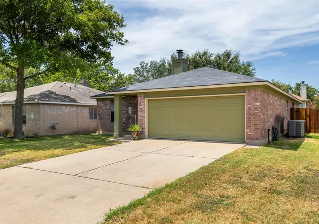 2nd image of 1104 Laurelleaf Dr, Pflugerville, TX 78660 | MLS# 2332645