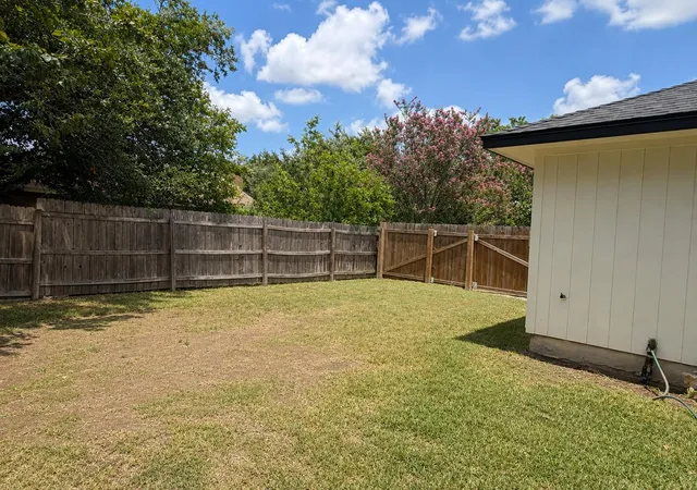 27th image of 102 Sequoyah St, Buda, TX 78610 | MLS# 9451950