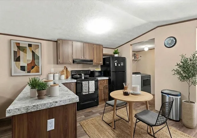 2nd image of 341 Sw Front St, Bartlett, TX 76511 | MLS# 6063408