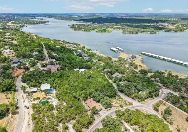 Photo 3 of Single family home for sale at 21103 Dawn Dr, Lago Vista, TX 78645 | MLS# 4129896 | Listing updated on 2026-10-06