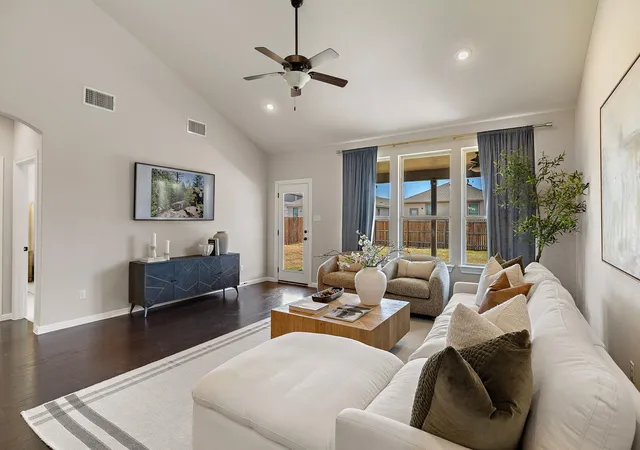 Photo 3 of Single family home for sale at 165 Cascata Wy, Liberty Hill, TX 78642 | MLS# 1180805 | Listing updated on 2026-10-26