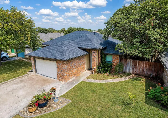 1st image of 608 Saunders Dr, Round Rock, TX 78664 | MLS# 8661846