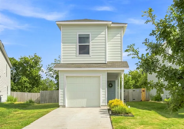 image of 54 Trinity Cir, Lockhart, TX 78644 | MLS# 1687560
