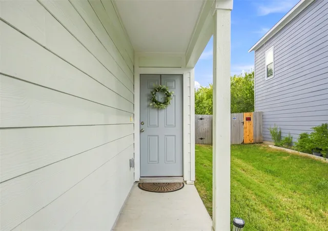 image of 54 Trinity Cir, Lockhart, TX 78644 | MLS# 1687560
