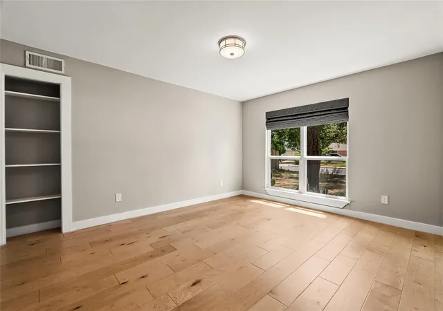 4th image of 2600 Rogge Ln, Austin, TX 78723 | MLS# 2207569