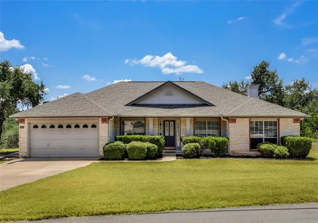 Photo 1 of Single family home for sale at 7312 White Oak Dr, Lago Vista, TX 78645 | MLS# 2601754 | Listing updated on 2026-08-28