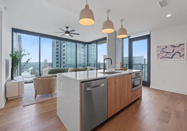 2nd image of 84 East Ave #1401, Austin, TX 78701 | MLS# 9753186
