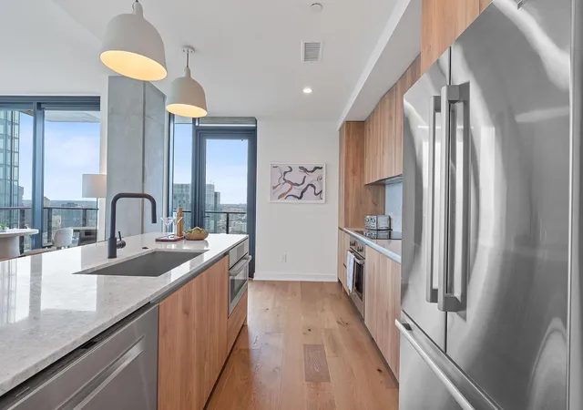 3rd image of 84 East Ave #1401, Austin, TX 78701 | MLS# 9753186
