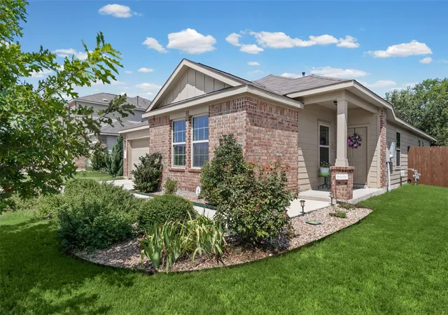 3rd image of 196 Jackson Blue Ln, Kyle, TX 78640 | MLS# 6787044